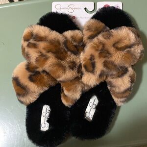 NWT Jessica Simpson leopard and black slide Slippers super soft! Retail $36 XL